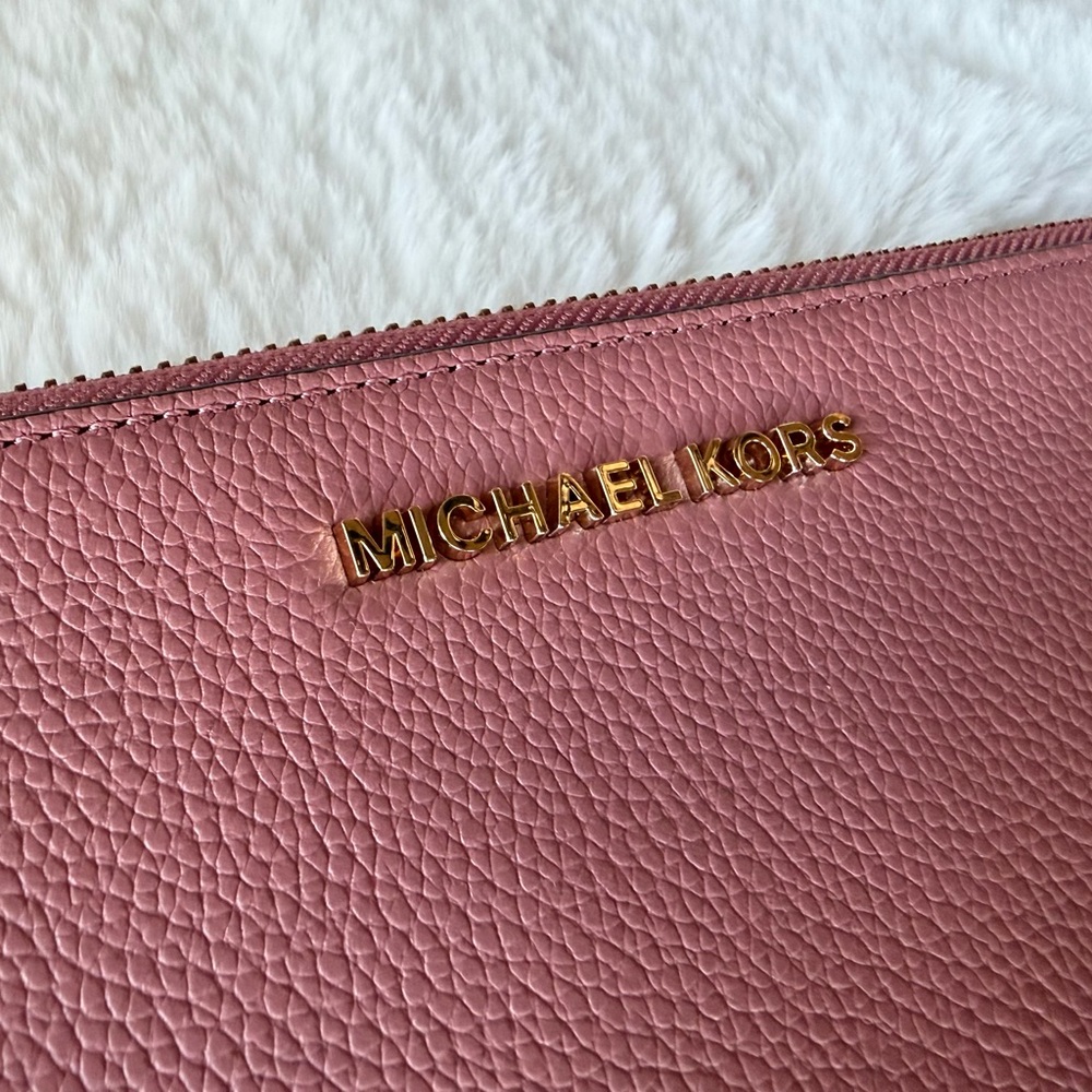 Michael Kors Jet Set Zipper Wristlet Clutch - Picture 2 of 7
